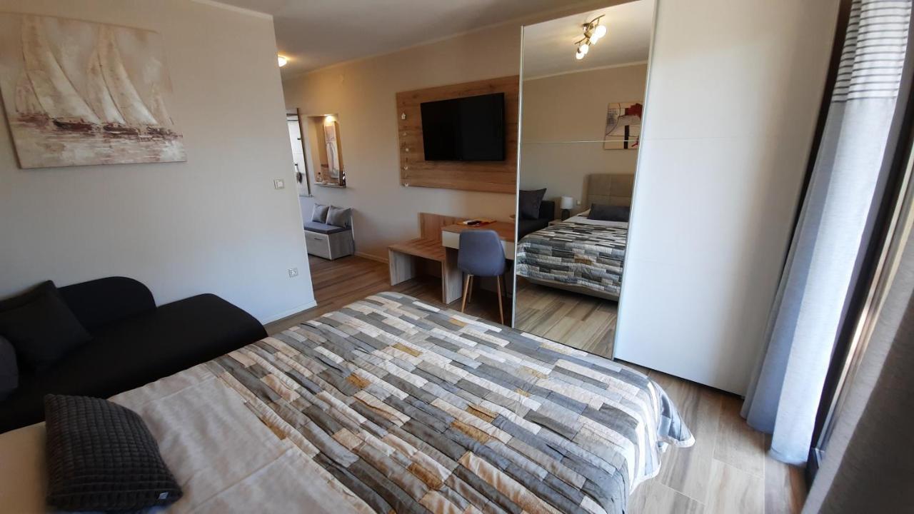 Apartment Alea *